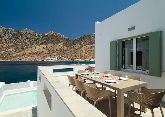 ヴィラ Grotta カマライ