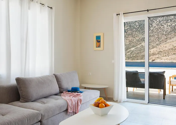 Grotta ヴィラ カマライ